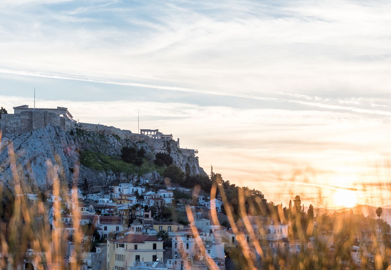 Apartment in Athens - Executive 2 bdr Suite in Plaka - Acropolis view 