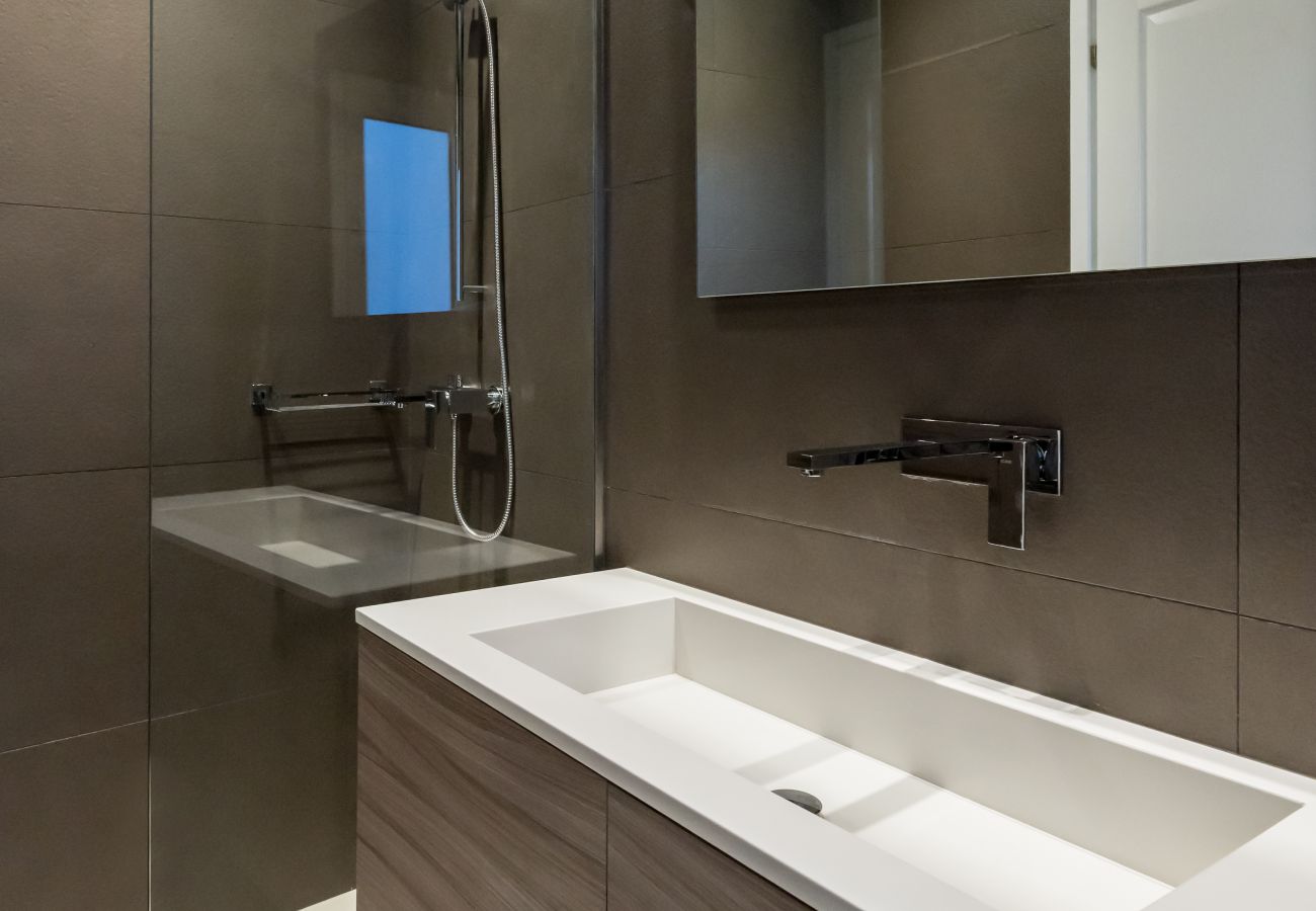 Apartment in Athens - Executive 2 bdr Suite in Plaka - Acropolis view 