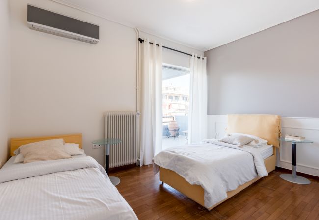 Apartment in Glyfada - Elegant 3 dbrm apt iin the Heart of Glyfada Apartment in Glyfada - Elegant 3 dbrm apt iin the Heart of Glyfada