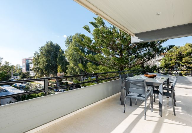 Apartment in Glyfada - Elegant 3 dbrm apt iin the Heart of Glyfada Apartment in Glyfada - Elegant 3 dbrm apt iin the Heart of Glyfada