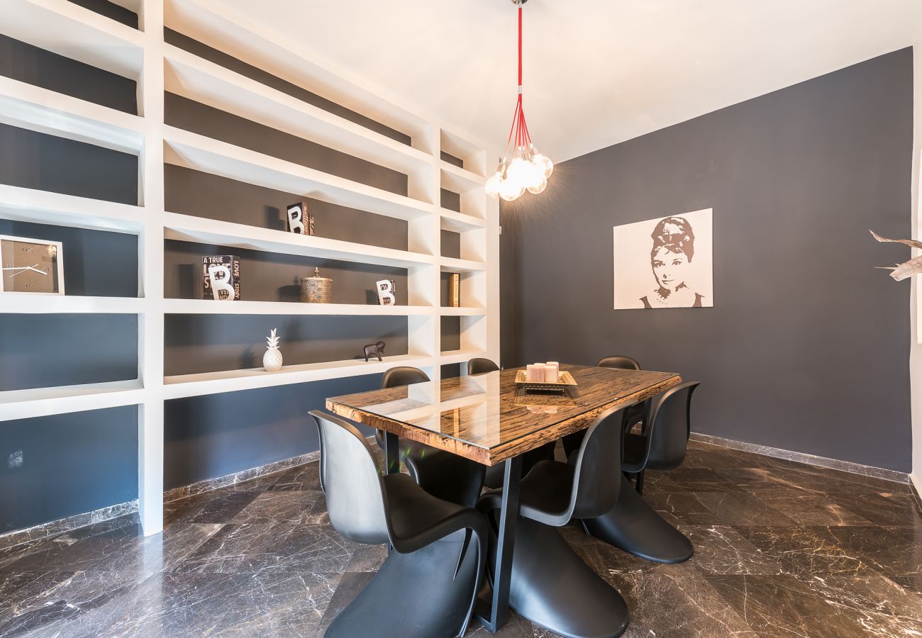 Apartment in Athens - Traveler's Dream 4 brdm Renovated Penthouse 
