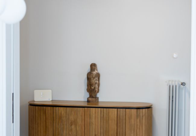 Apartment in Athens - Unbeatable Acropolis | Elegant 2-Bedroom Apartment on Areopagitou Apartment in Athens - Unbeatable Acropolis | Elegant 2-Bedroom Apartment on Areopagitou