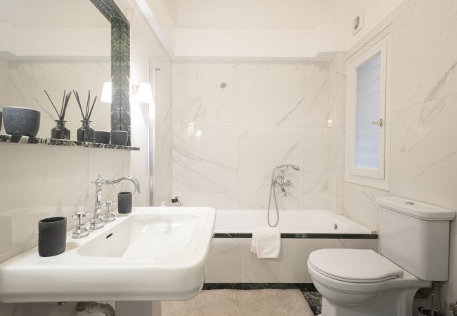 Apartment in Athens - Unbeatable Acropolis | Elegant 2-Bedroom Apartment on Areopagitou Apartment in Athens - Unbeatable Acropolis | Elegant 2-Bedroom Apartment on Areopagitou