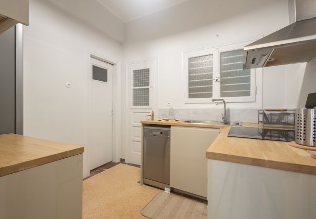 Apartment in Athens - Unbeatable Acropolis | Elegant 2-Bedroom Apartment on Areopagitou Apartment in Athens - Unbeatable Acropolis | Elegant 2-Bedroom Apartment on Areopagitou