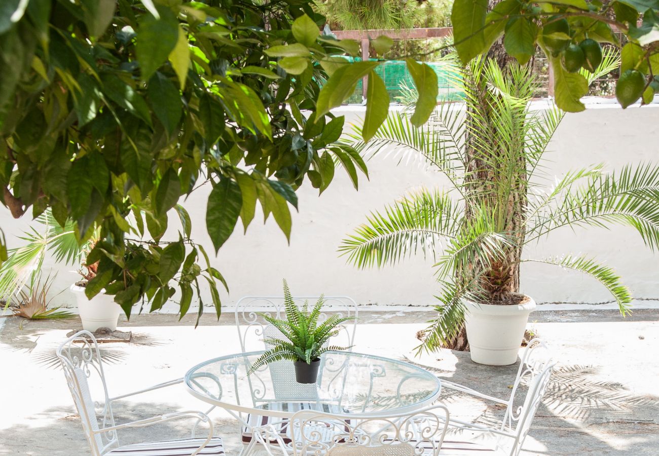 Apartment in Glyfada - Sunny and minimal apt in Glyfada with 3 bdrm