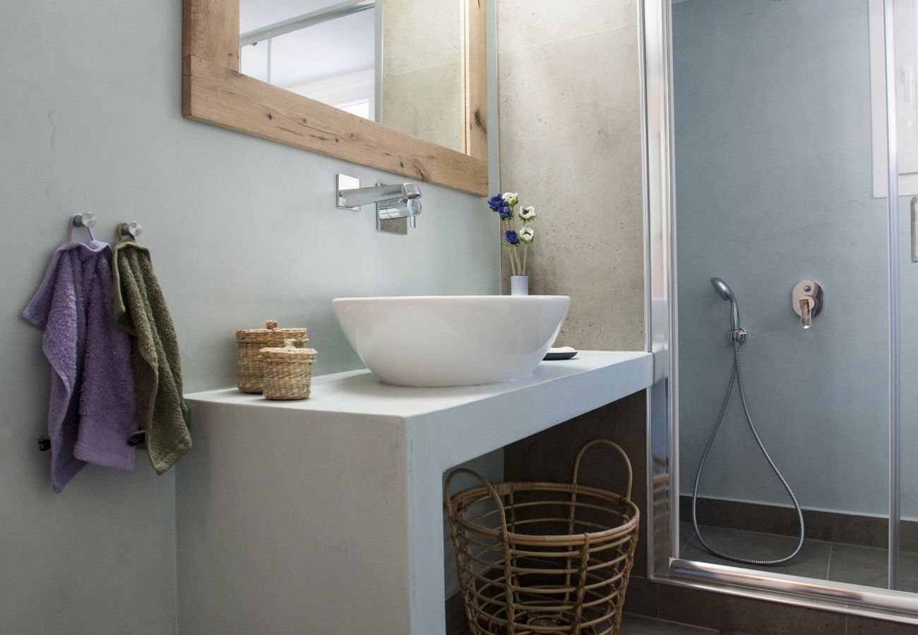 Apartment in Athens - Modern - Vintage apartment by Acropolis museum