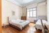 Apartment in Athens - Ideal 4 bdr Apartment in Plaka for 10!