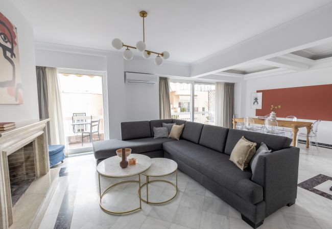 Apartment in Athens - Deco Marble Apt with Acropolis view