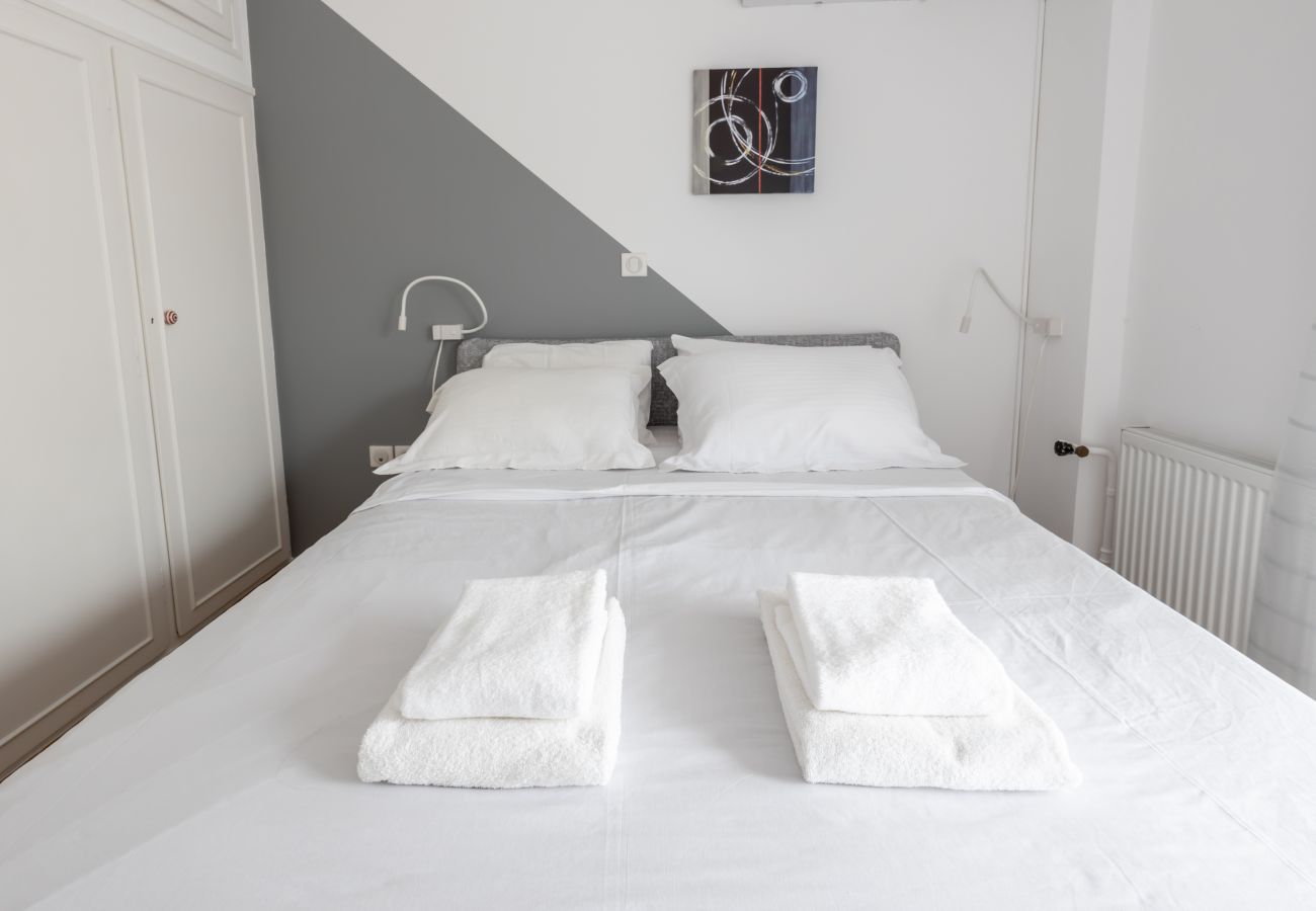 Apartment in Athens - Deco Marble Apt with Acropolis view