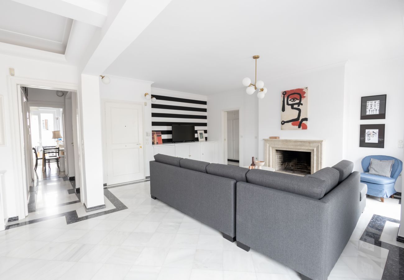 Apartment in Athens - Deco Marble Apt with Acropolis view