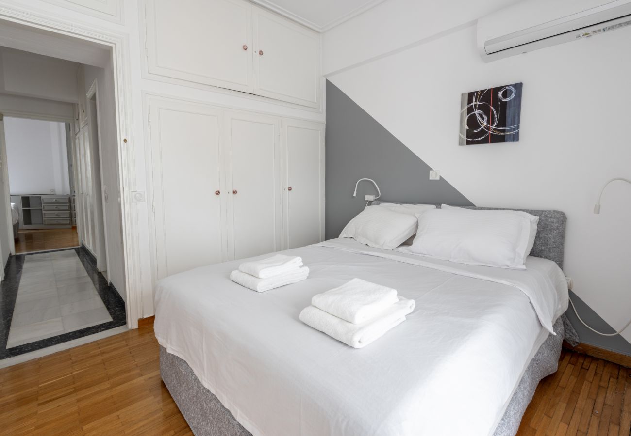 Apartment in Athens - Deco Marble Apt with Acropolis view