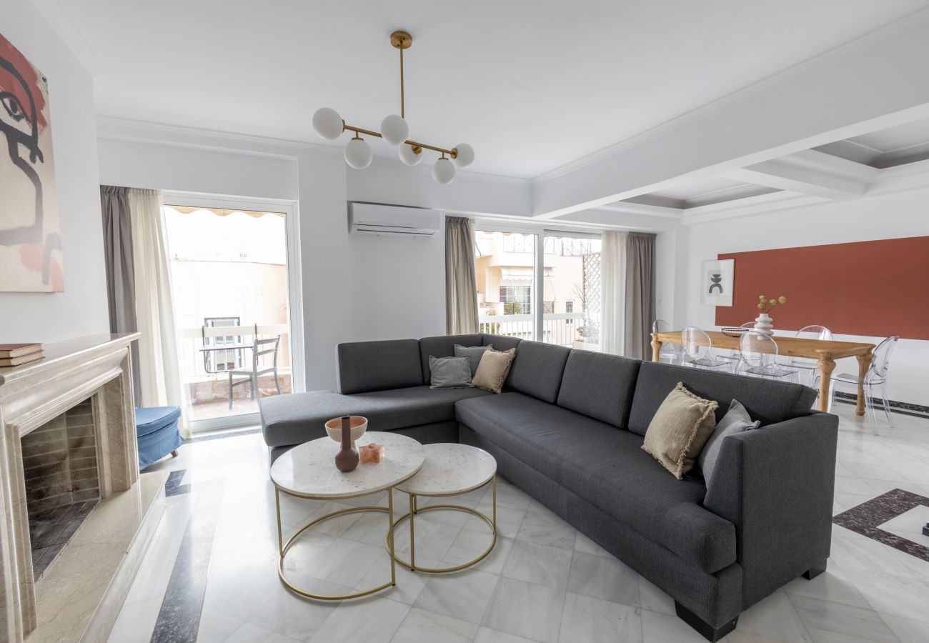 Apartment in Athens - Deco Marble Apt with Acropolis view