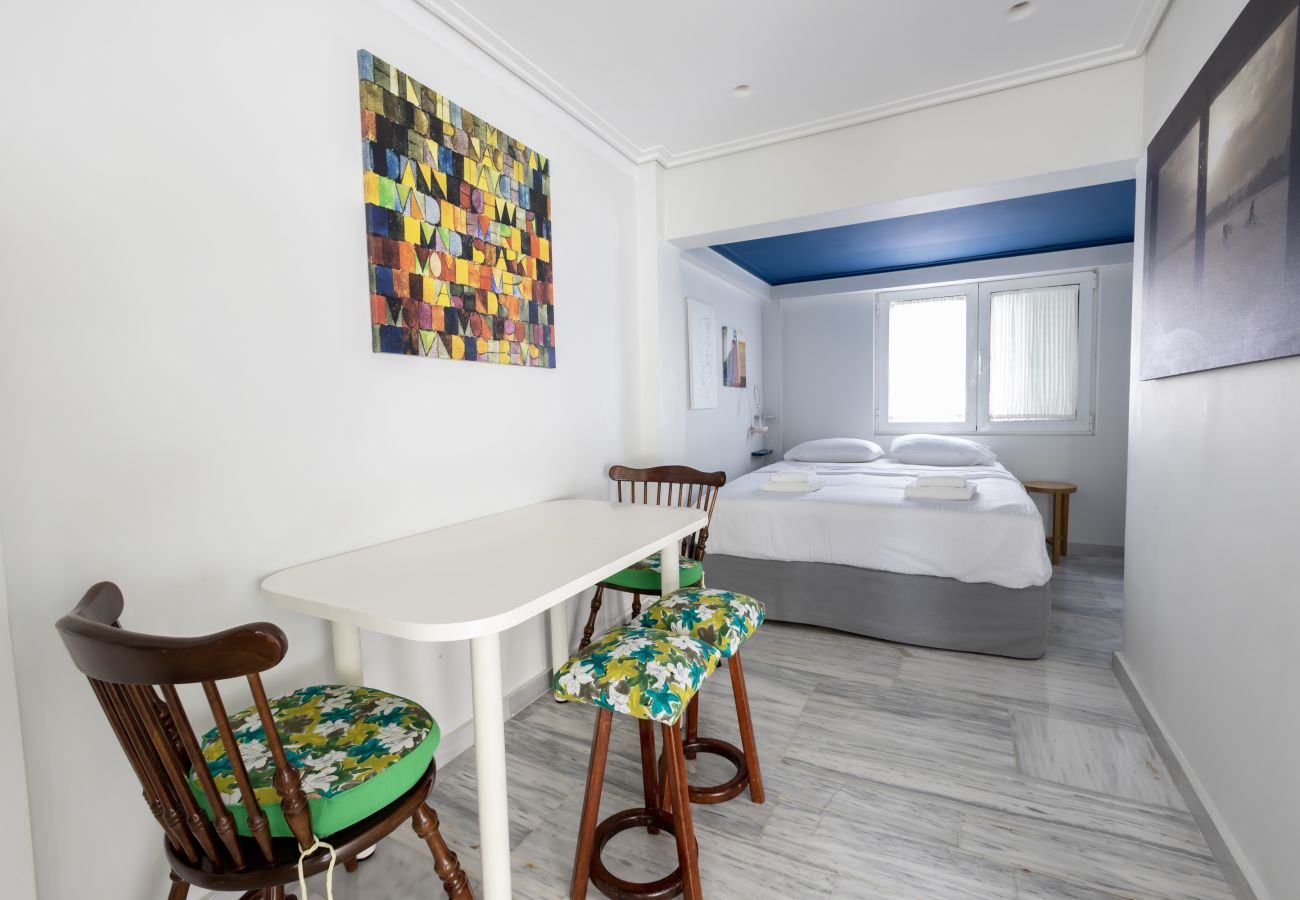 Apartment in Athens - Look Out Ancient Athens From A Unique Spot