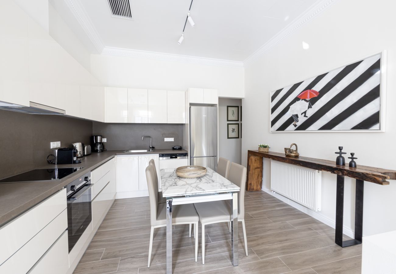 Apartment in Athens - Ancient Athens Great Apt Home Office w/Acropolis View