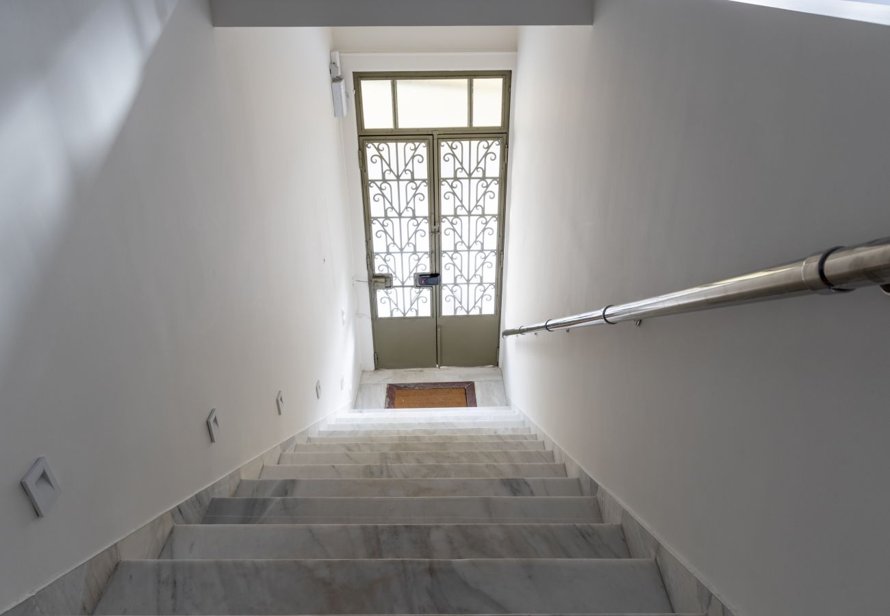 Apartment in Athens - Ancient Athens Great Apt Home Office w/Acropolis View
