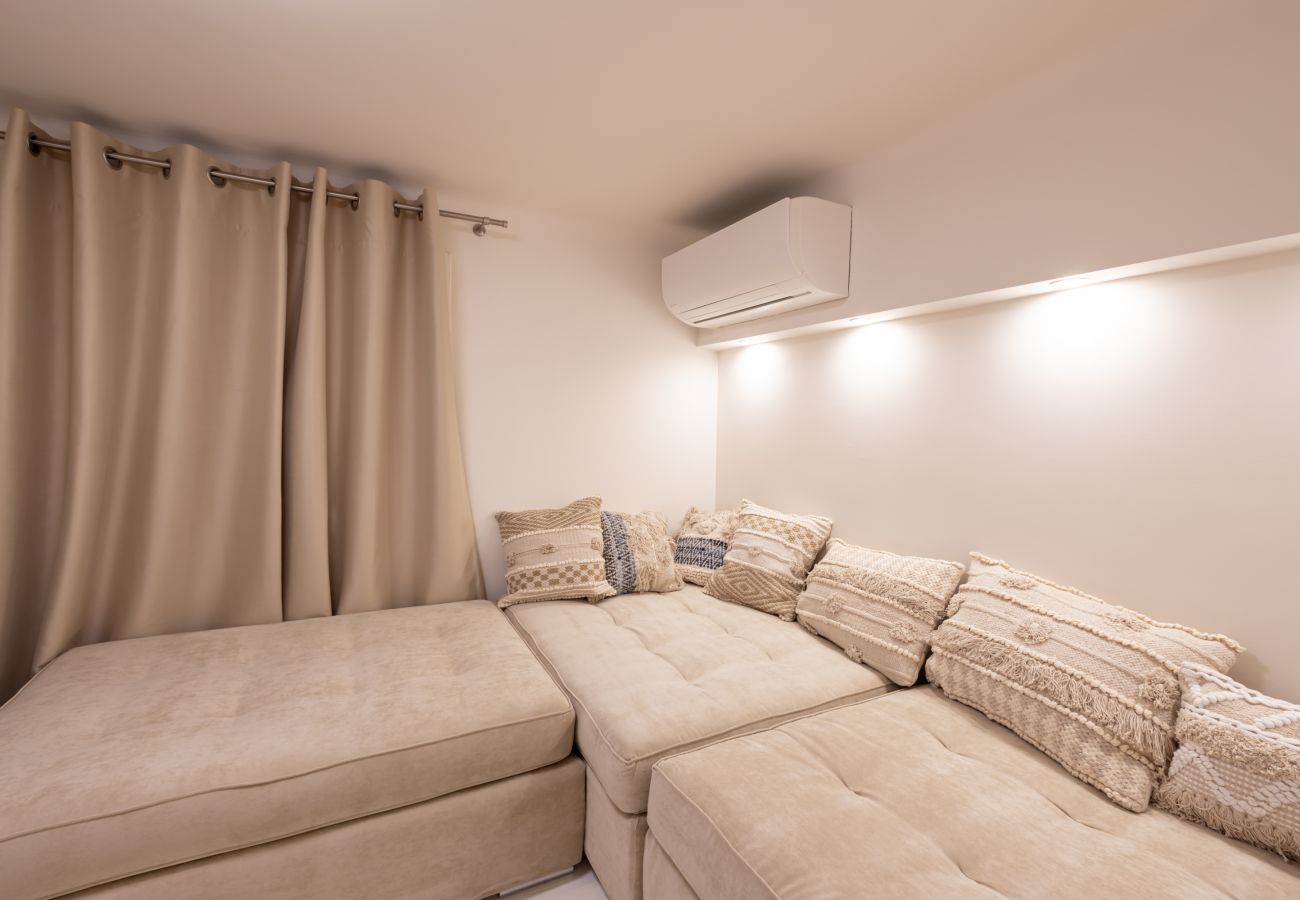 Apartment in Athens - Plaka's Privileged Accommodation