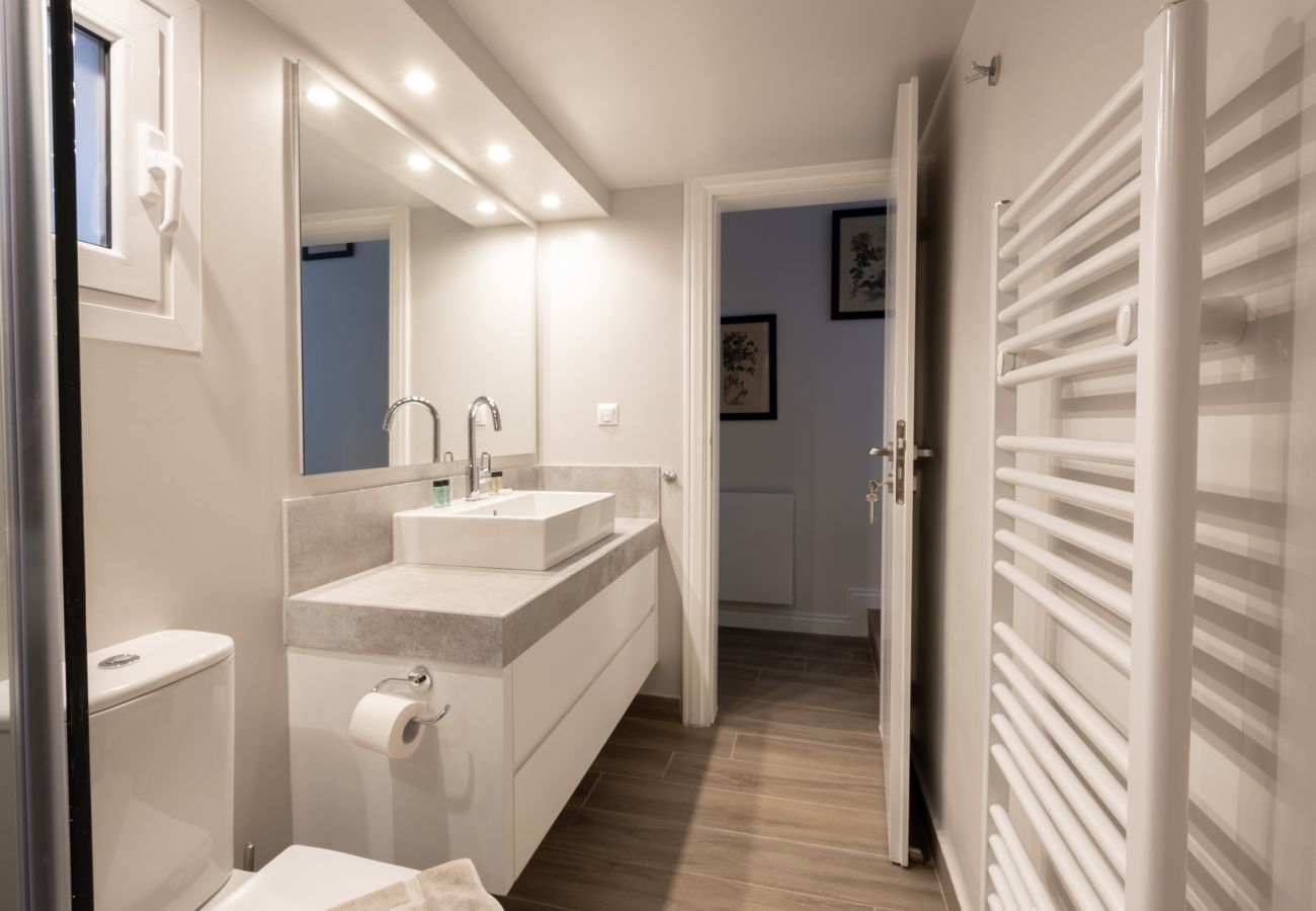 Apartment in Athens - Plaka's Privileged Accommodation