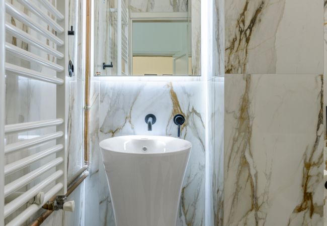 Apartment in Athens - Incomparable Plaka's Lux 2bdrm Apt w/Pvt Heated Pool Apartment in Athens - Incomparable Plaka's Lux 2bdrm Apt w/Pvt Heated Pool