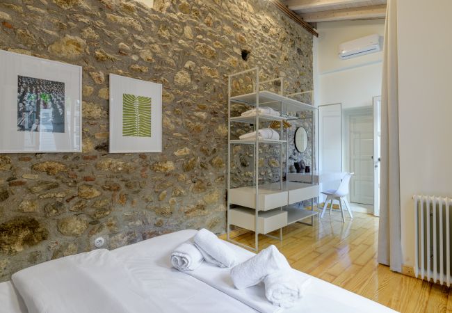 Apartment in Athens - Incomparable Plaka's Lux 2bdrm Apt w/Pvt Heated Pool Apartment in Athens - Incomparable Plaka's Lux 2bdrm Apt w/Pvt Heated Pool