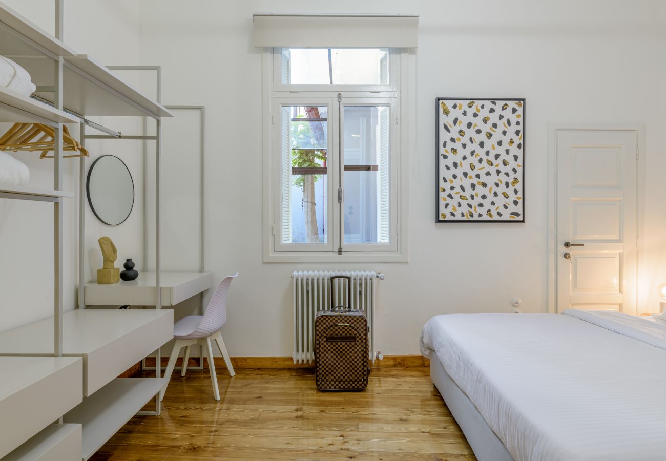 Apartment in Athens - Incomparable Plaka's Lux 2bdrm Apt w/Pvt Heated Pool