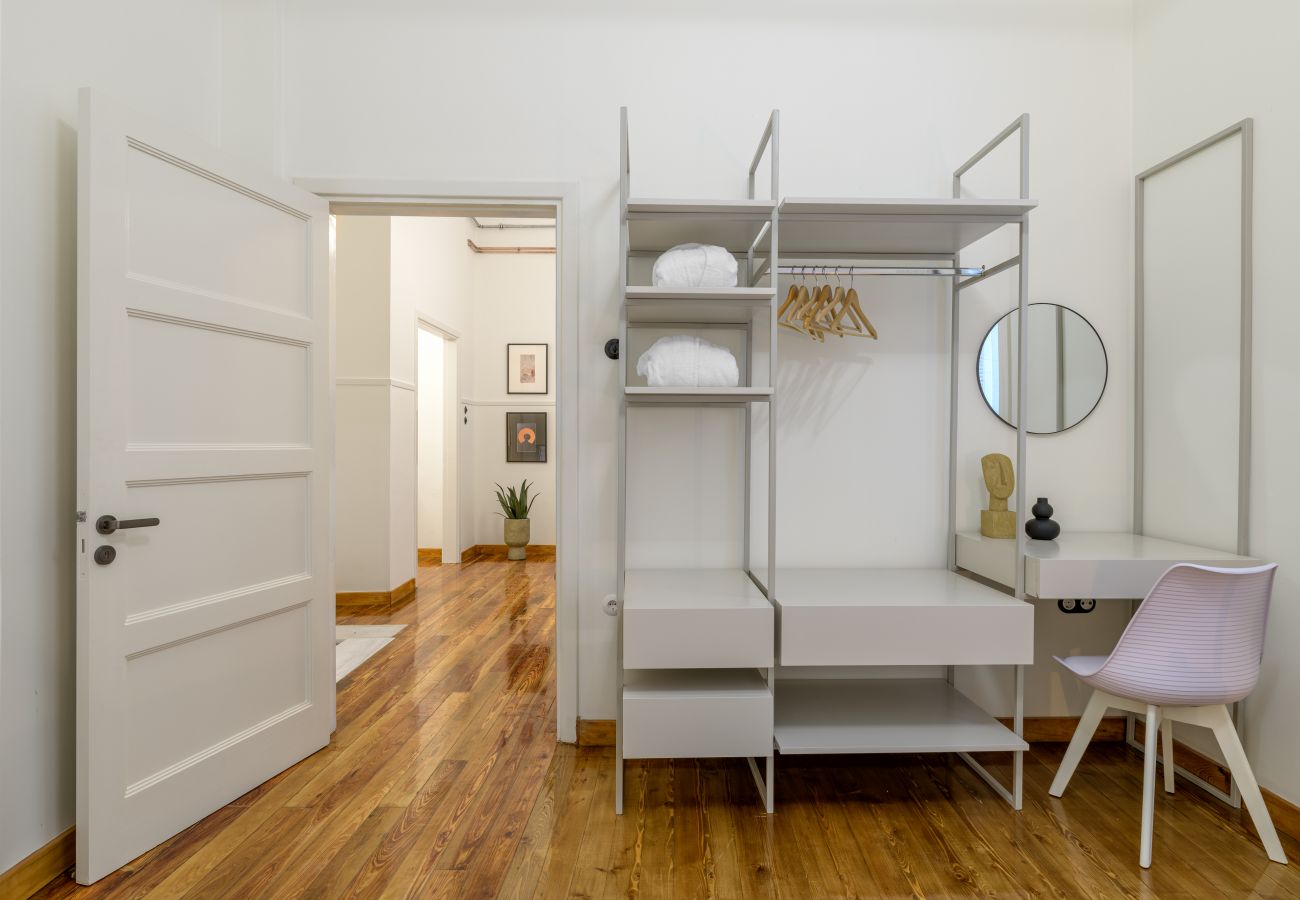 Apartment in Athens - Incomparable Plaka's Lux 2bdrm Apt w/Pvt Heated Pool