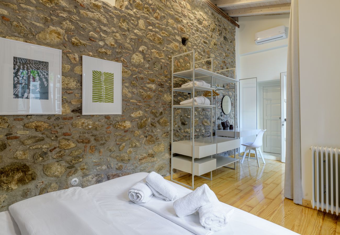 Apartment in Athens - Incomparable Plaka's Lux 2bdrm Apt w/Pvt Heated Pool