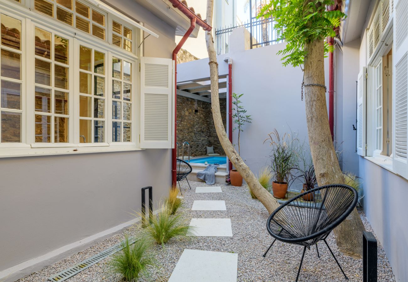 Apartment in Athens - Incomparable Plaka's Lux 2bdrm Apt w/Pvt Heated Pool