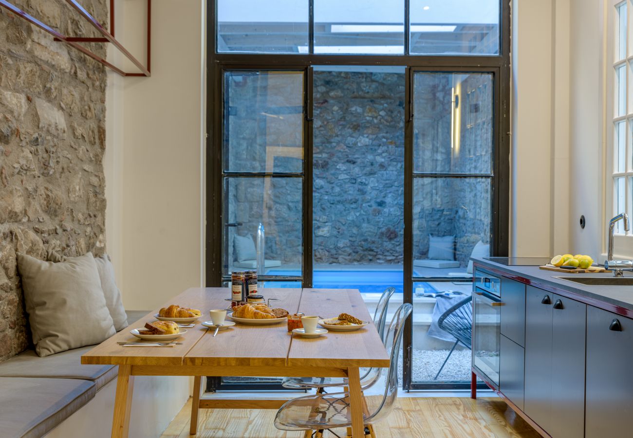 Apartment in Athens - Incomparable Plaka's Lux 2bdrm Apt w/Pvt Heated Pool
