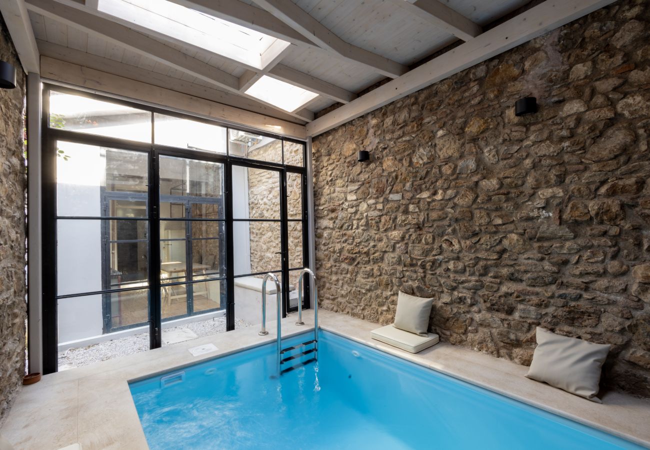 Apartment in Athens - Incomparable Plaka's Lux 2bdrm Apt w/Pvt Heated Pool