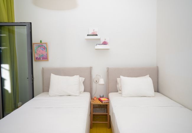 Villa in Istiea - Beach Villa Next To The Waves! Villa in Istiea - Beach Villa Next To The Waves!