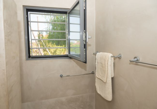 Villa in Istiea - Beach Villa Next To The Waves! Villa in Istiea - Beach Villa Next To The Waves!