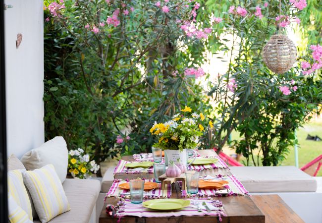 Villa in Istiea - Beach Villa Next To The Waves! Villa in Istiea - Beach Villa Next To The Waves!