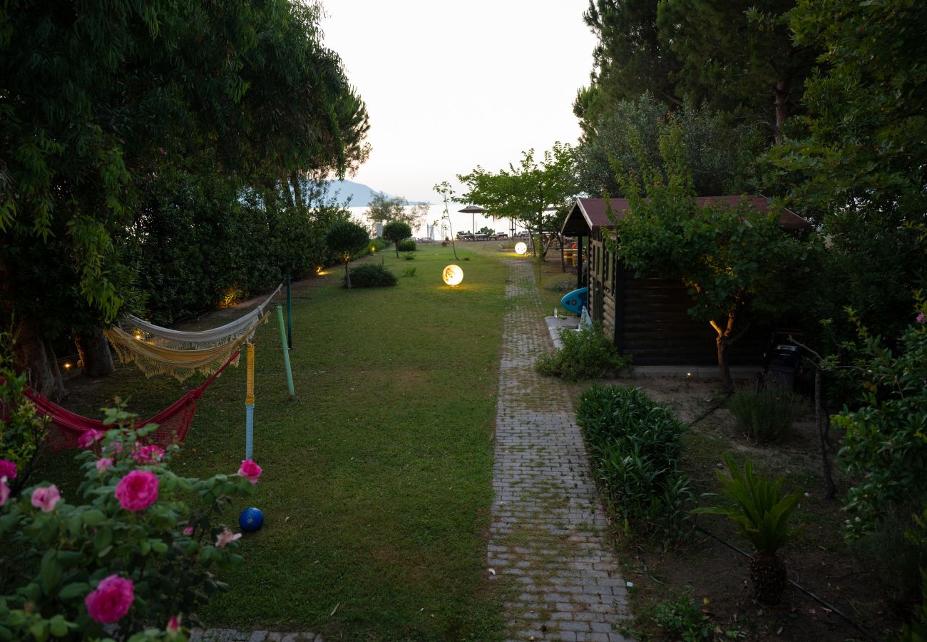 Villa in Istiea - Beach Villa Next To The Waves!