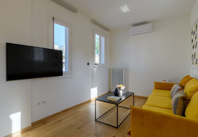 Apartment in Athens - Paradise Suite with Jacuzzi & Acropolis view Apartment in Athens - Paradise Suite with Jacuzzi & Acropolis view