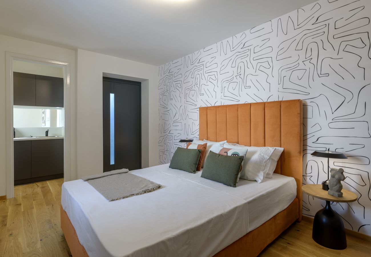 Apartment in Athens - Paradise Suite with Jacuzzi & Acropolis view