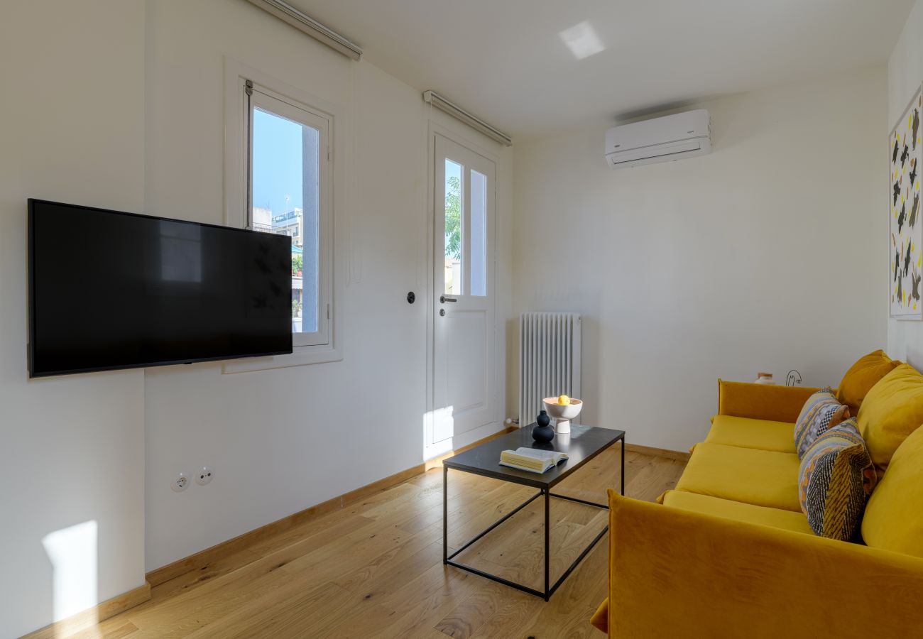 Apartment in Athens - Paradise Suite with Jacuzzi & Acropolis view