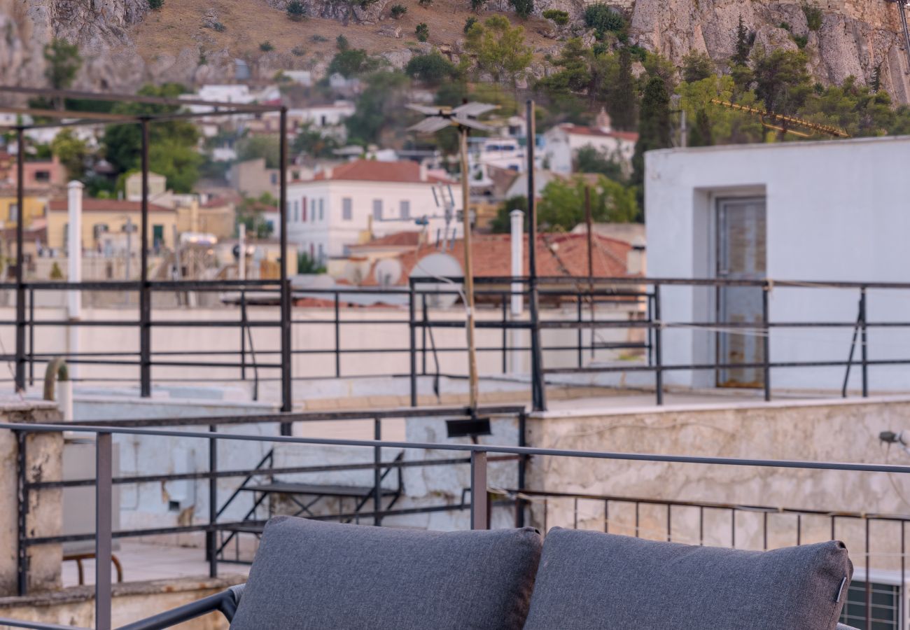 Apartment in Athens - Paradise Suite with Jacuzzi & Acropolis view