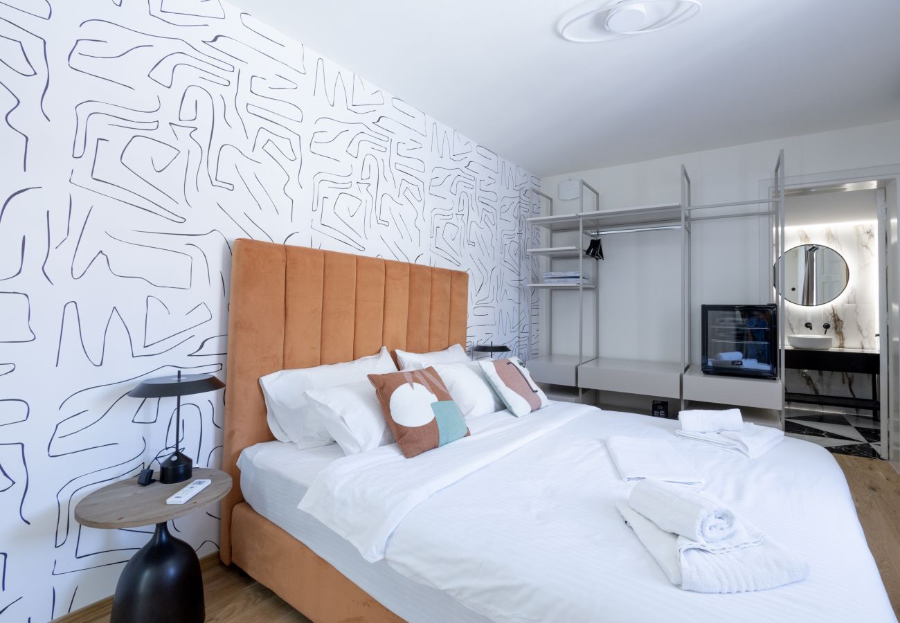 Apartment in Athens - Paradise Suite with Jacuzzi & Acropolis view
