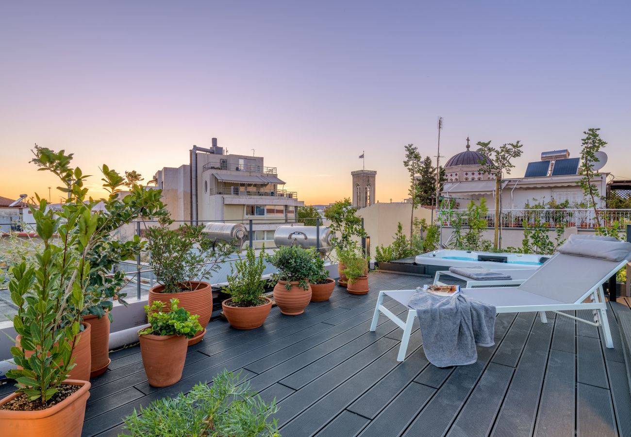 Apartment in Athens - Paradise Suite with Jacuzzi & Acropolis view