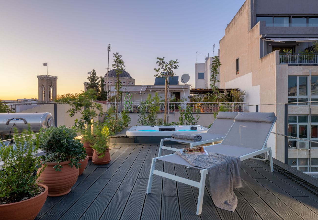Apartment in Athens - Paradise Suite with Jacuzzi & Acropolis view