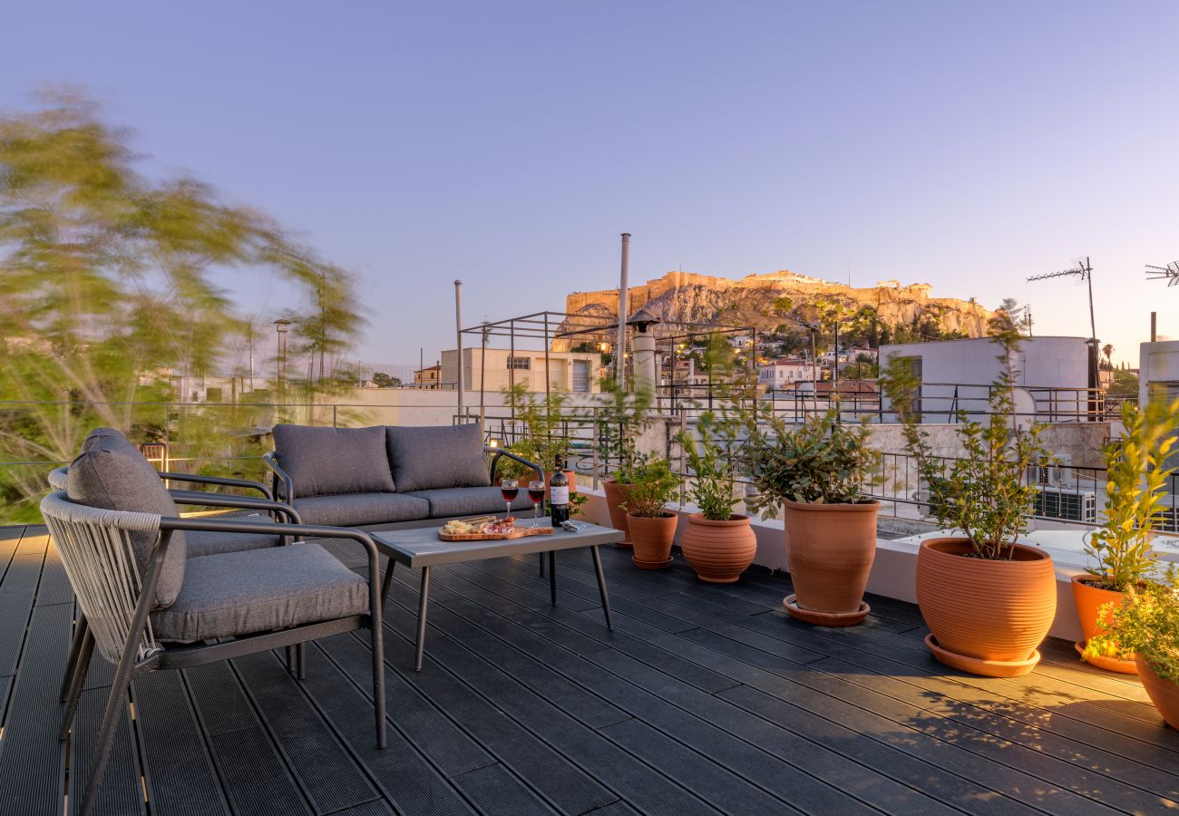 Apartment in Athens - Paradise Suite with Jacuzzi & Acropolis view