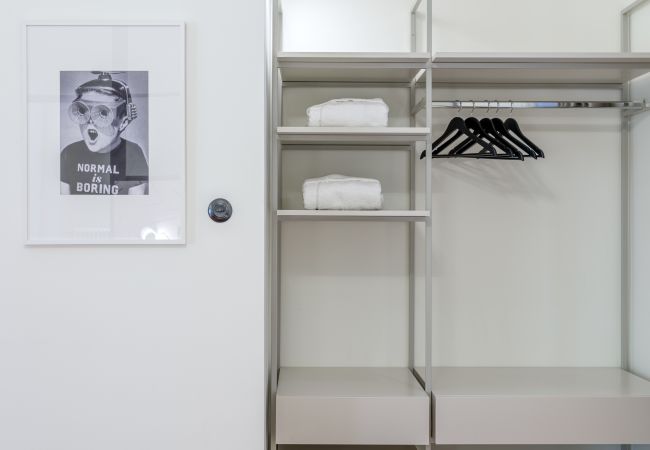 Apartment in Athens - 3Bdr Modern Design & Bright Interiors in Plaka  Apartment in Athens - 3Bdr Modern Design & Bright Interiors in Plaka