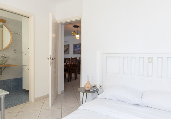 Apartment in Alimos - Luxury and Spacious apt for 8 guests | New features April 2025 Apartment in Alimos - Luxury and Spacious apt for 8 guests | New features April 2025