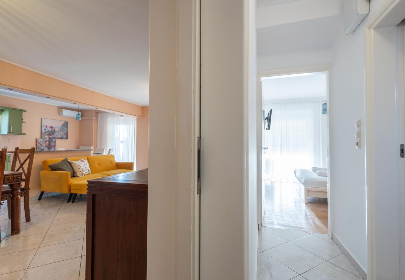 Apartment in Alimos - Luxury and Spacious apt for 8 guests