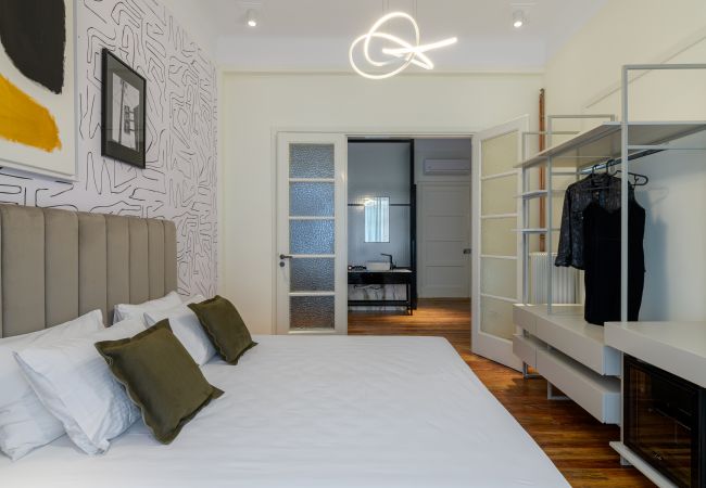 Apartment in Athens - An Outstanding 3 bdrm Apartment in the Heart of Athens Apartment in Athens - An Outstanding 3 bdrm Apartment in the Heart of Athens
