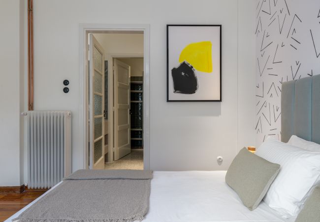 Apartment in Athens - An Outstanding 3 bdrm Apartment in the Heart of Athens Apartment in Athens - An Outstanding 3 bdrm Apartment in the Heart of Athens