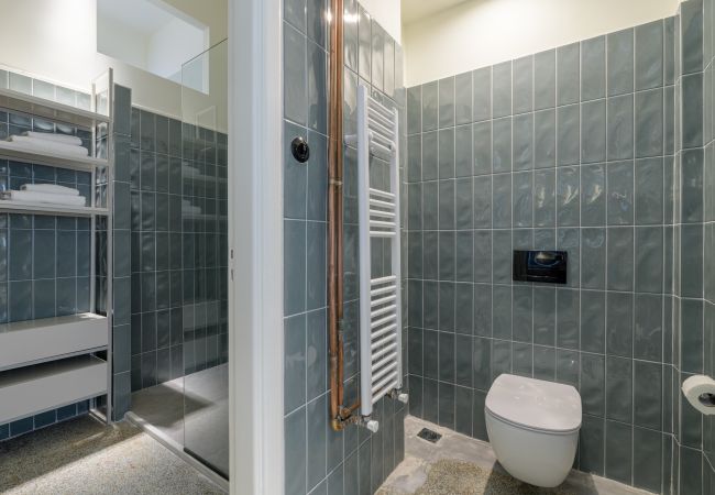 Apartment in Athens - An Outstanding 3 bdrm Apartment in the Heart of Athens Apartment in Athens - An Outstanding 3 bdrm Apartment in the Heart of Athens