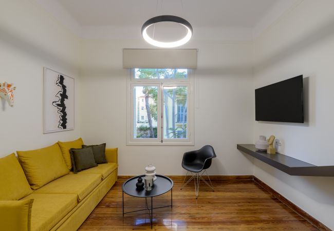 Apartment in Athens - An Outstanding 3 bdrm Apartment in the Heart of Athens