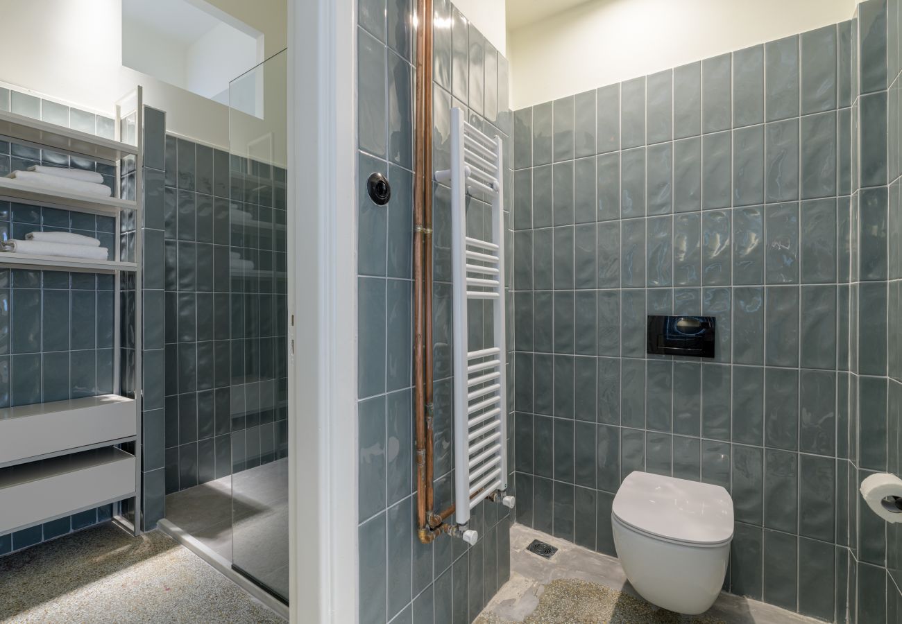 Apartment in Athens - An Outstanding 3 bdrm Apartment in the Heart of Athens