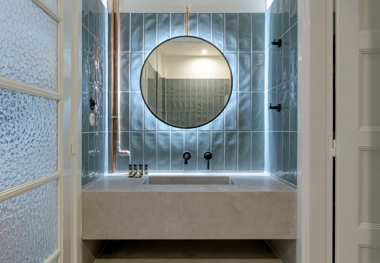 Apartment in Athens - An Outstanding 3 bdrm Apartment in the Heart of Athens